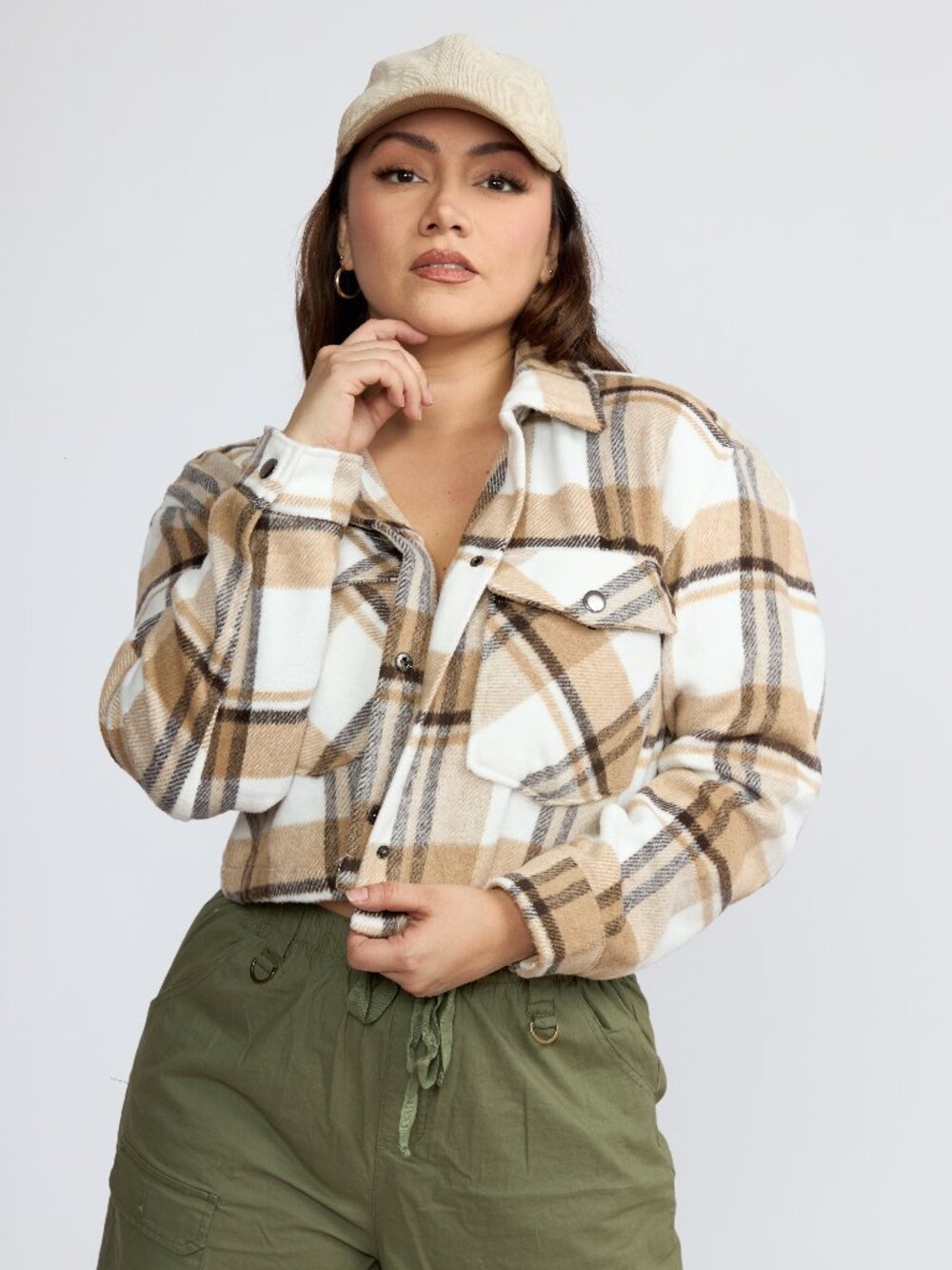 Women's Cropped Plaid Shacket, Long Sleeve Button Front Shirt Jacket.